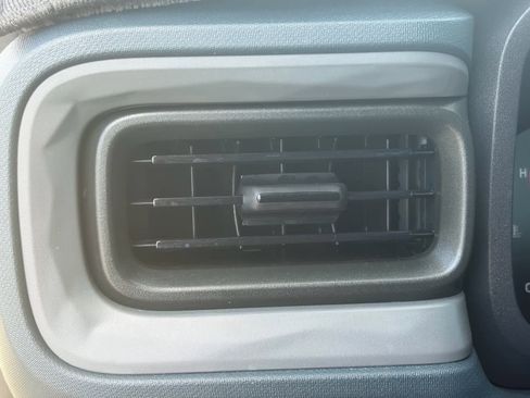 Used 2025 Ford Maverick XL w/ Equipment Group 102A image 12