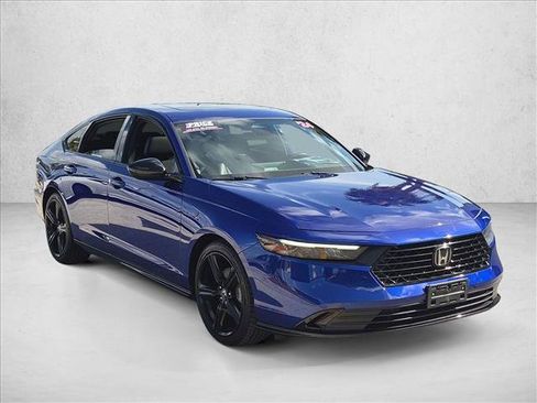 Used 2024 Honda Accord Sport image 3
