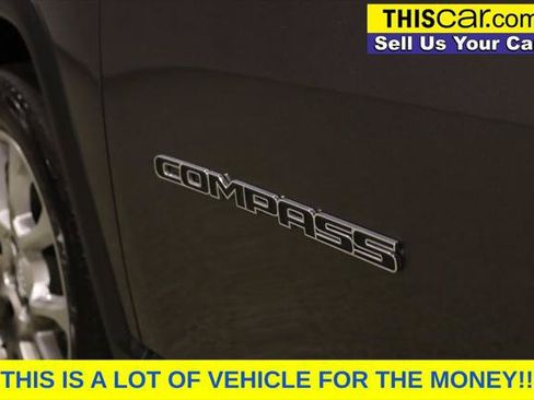 Used 2022 Jeep Compass Latitude AWD/4WD image 13