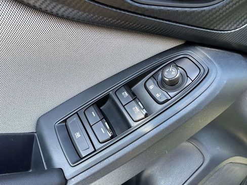 Used 2018 Subaru Crosstrek 2.0i Premium image 33