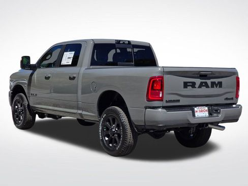 New 2026 RAM 2500 Laramie AWD/4WD image 17