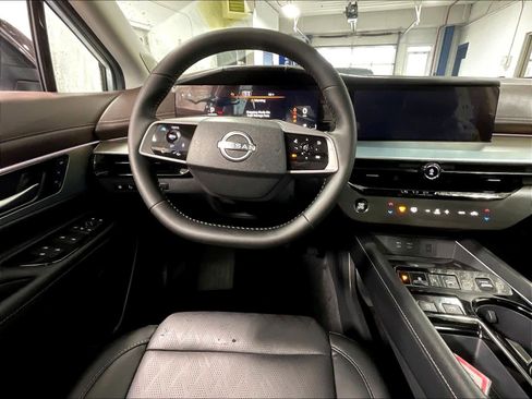 Certified 2026 Nissan Murano Platinum w/ Cargo Package image 17