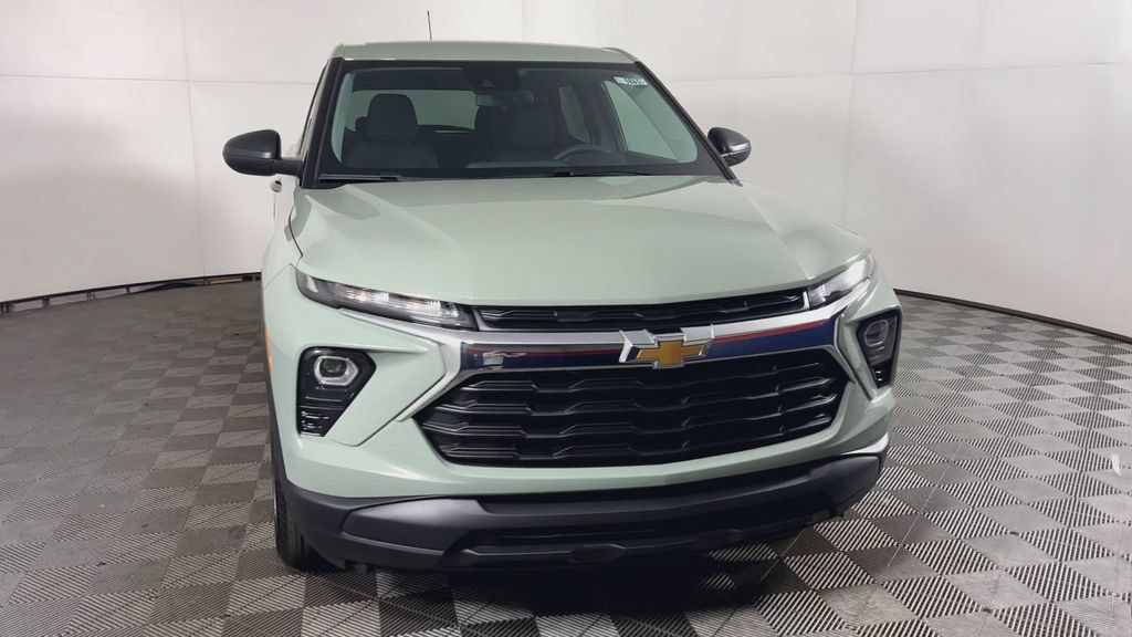 New 2026 Chevrolet TrailBlazer LS w/ LS Convenience Package FWD image 3