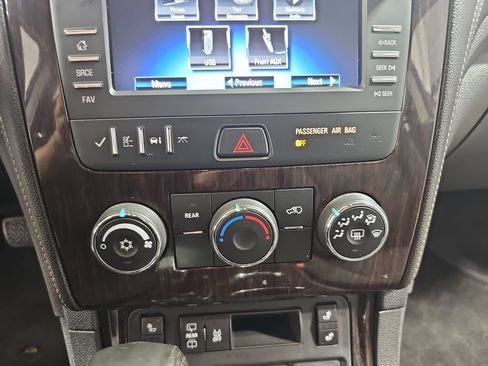 Used 2015 Chevrolet Traverse LT w/ Style and Technology Package AWD/4WD image 30