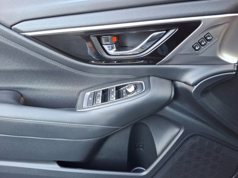 Used 2021 Subaru Outback Limited image 13