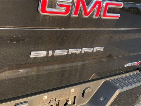 Used 2023 GMC Sierra 1500 AT4 w/ AT4 Premium Package AWD/4WD image 30