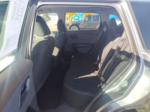 Used 2023 Nissan Rogue S image 13