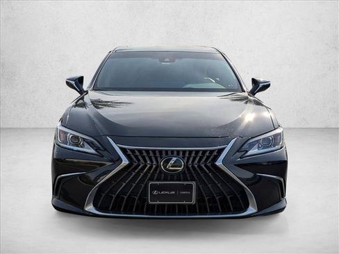 Used 2024 Lexus ES 350 w/ Accessory Package (Z1) image 2