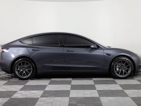 Used 2023 Tesla Model 3 Standard Range RWD image 9