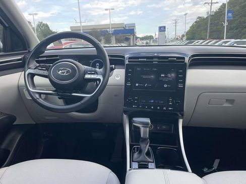 Used 2023 Hyundai Tucson SEL w/ Convenience Package FWD image 15