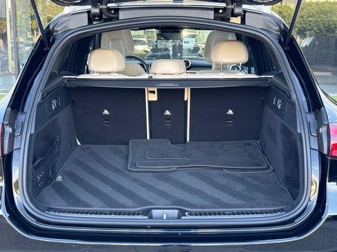 Used 2024 Mercedes-Benz GLC 300 image 16