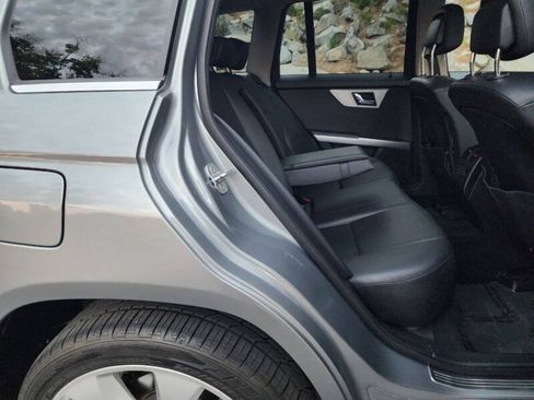 Used 2011 Mercedes-Benz GLK 350 2WD image 28