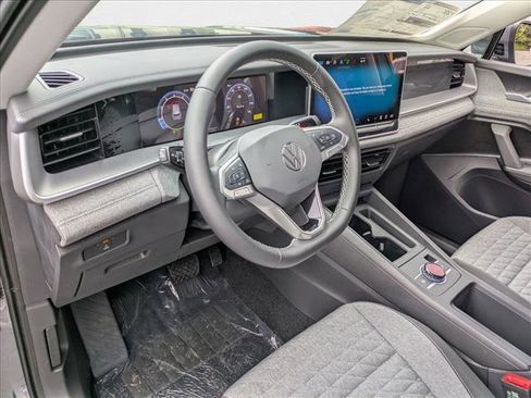 New 2025 Volkswagen Tiguan S image 3