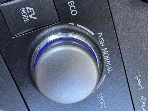 Used 2013 Lexus CT 200h w/ Premium Pkg w/Navigation image 32
