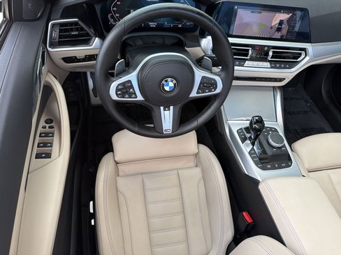 Used 2022 BMW M440i Convertible RWD image 28