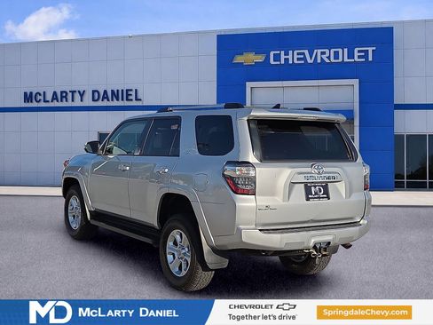 Used 2021 Toyota 4Runner SR5 Premium AWD/4WD image 4