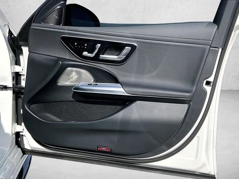 Certified 2025 Mercedes-Benz E 53 AMG e 4MATIC Sedan image 19