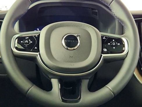 Used 2027 Volvo XC60 B5 Core AWD/4WD image 24