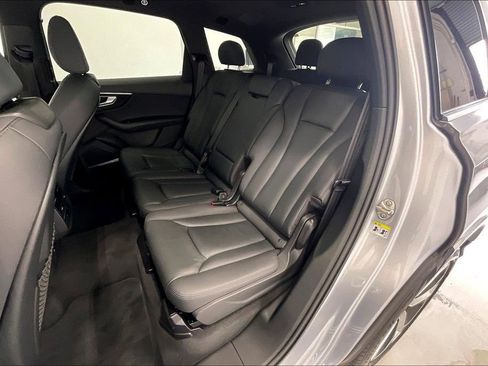 Used 2022 Audi Q7 3.0T Premium Plus w/ Premium Plus Package AWD/4WD image 19