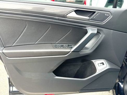 Used 2019 Volkswagen Tiguan SEL Premium R-Line AWD/4WD image 23