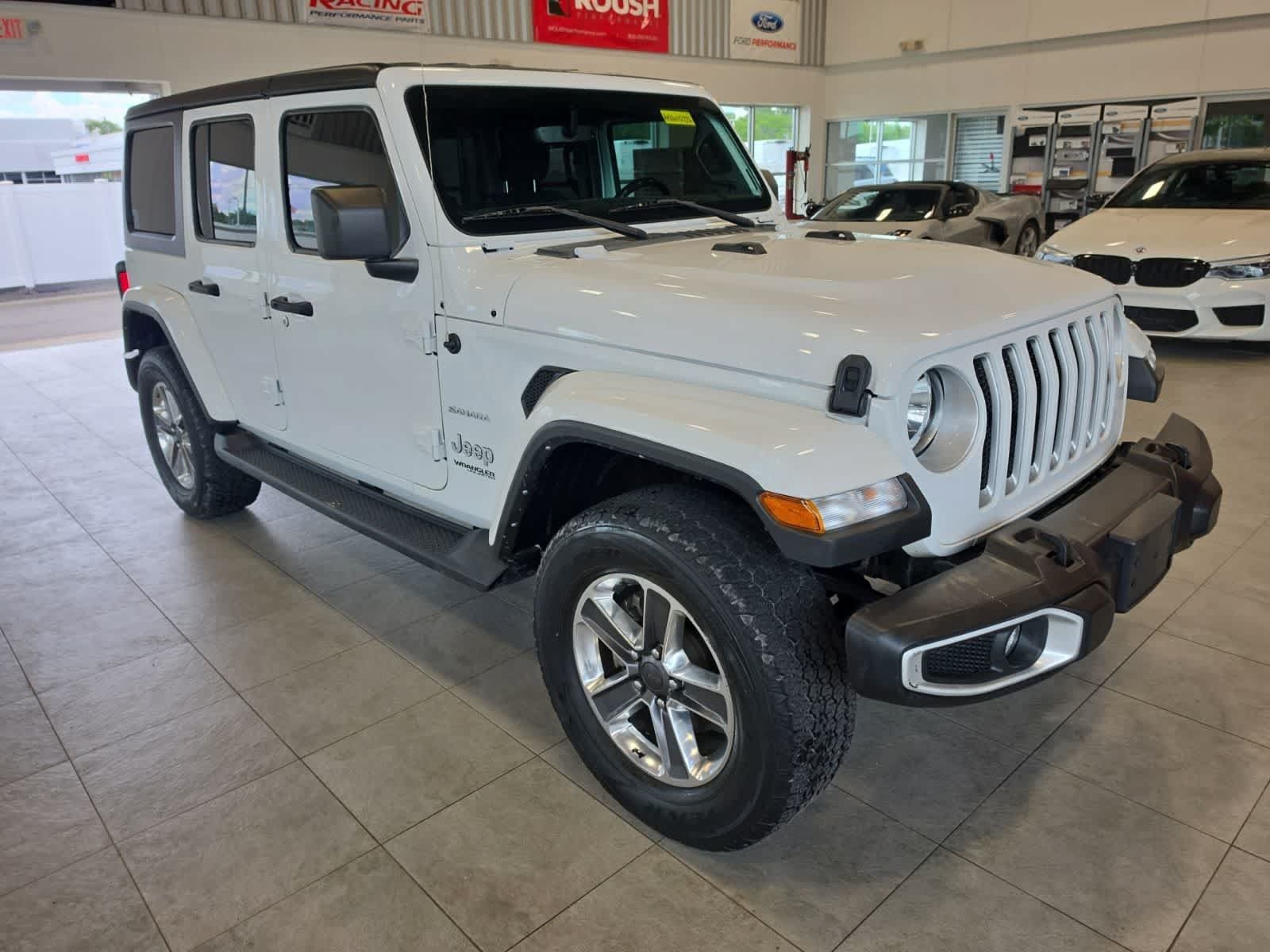 Used 2022 Jeep Wrangler Unlimited Sahara w/ Cold Weather Group AWD/4WD image 5