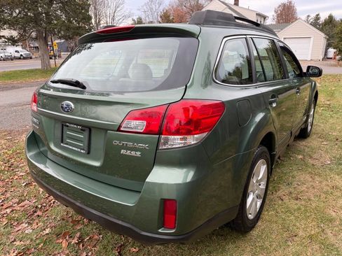 Used 2011 Subaru Outback 2.5i image 5
