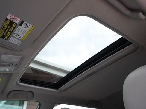 Used 2011 Toyota RAV4 Limited w/ Limited Extra Value Pkg AWD/4WD image 12