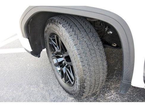 Used 2022 GMC Sierra 1500 Elevation image 33