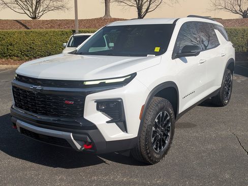 Certified 2026 Chevrolet Traverse Z71 w/ Driver Confidence Package image 5