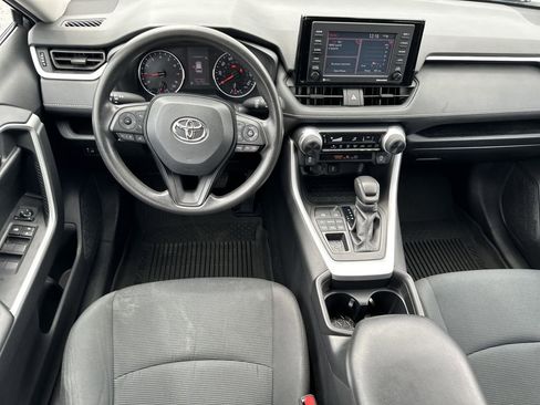 Used 2021 Toyota RAV4 LE AWD/4WD image 12