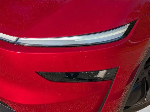 Used 2026 Tesla Model Y AWD image 7