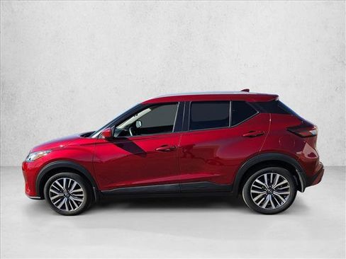 Used 2022 Nissan Kicks SV image 8