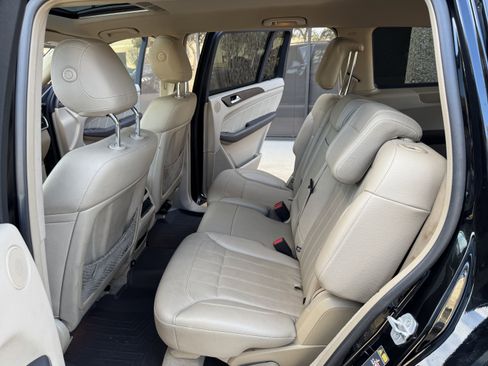 Used 2015 Mercedes-Benz GL 450 4MATIC image 12