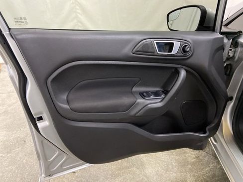 Used 2014 Ford Fiesta SE w/ Equipment Group 201A image 28