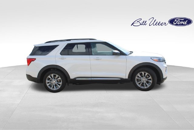Used 2024 Ford Explorer XLT w/ Equipment Group 202A RWD image 4