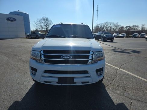 Used 2015 Ford Expedition XLT w/ Equipment Group 202A image 8