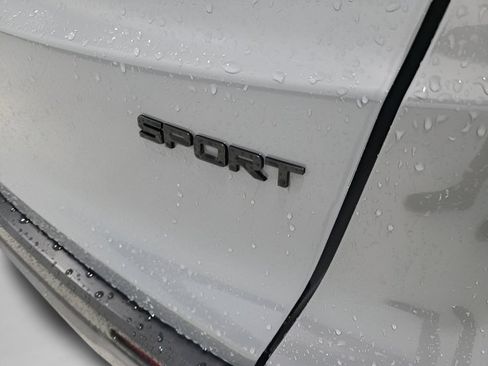 Used 2025 Honda CR-V Sport image 8