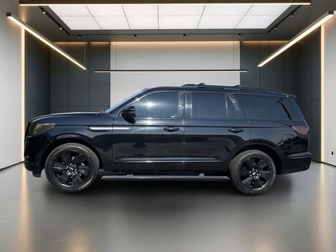 Used 2019 Lincoln Navigator Reserve AWD/4WD image 1