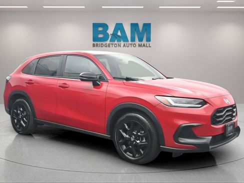 Used 2023 Honda HR-V Sport image 1