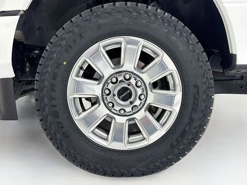 Used 2022 Ford F350 Platinum image 28