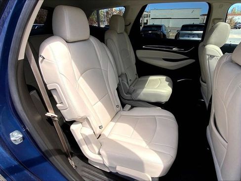 Used 2023 Buick Enclave Essence w/ Experience Buick Package AWD/4WD image 27