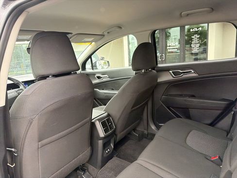 Used 2026 Kia Sportage LX w/ LX Convenience Package AWD/4WD image 19