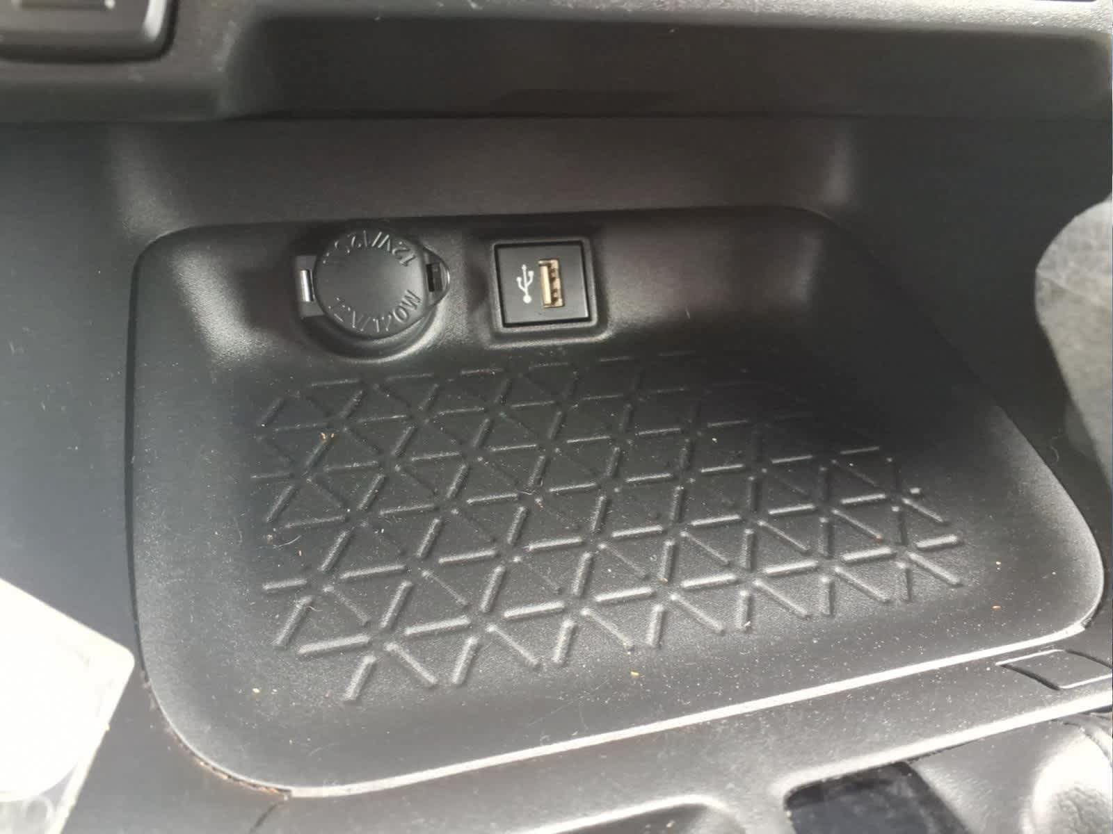 Used 2023 Toyota RAV4 LE AWD/4WD image 21