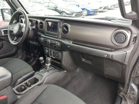 Used 2023 Jeep Gladiator Sport image 34