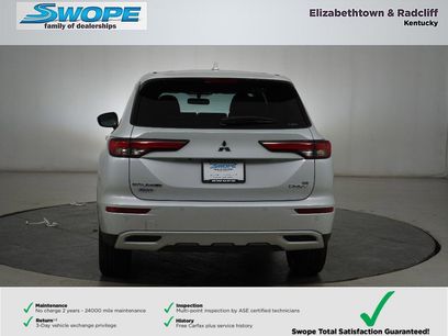 New 2025 Mitsubishi Outlander SE