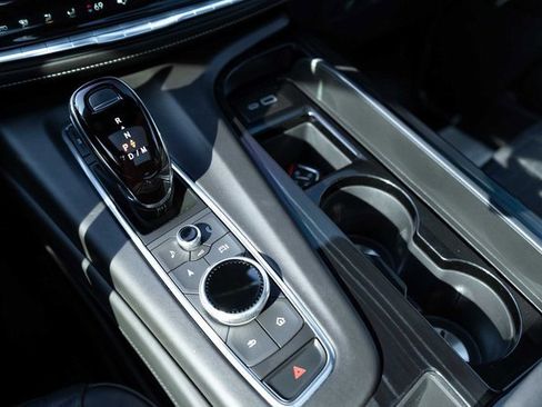 Used 2024 Cadillac Escalade V w/ LPO, ONYX Package image 27