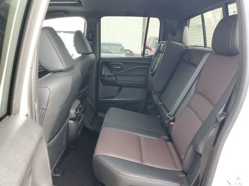Certified 2024 Honda Ridgeline Black Edition image 13