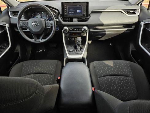 Used 2022 Toyota RAV4 XLE image 29