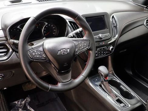 Used 2023 Chevrolet Equinox RS image 8