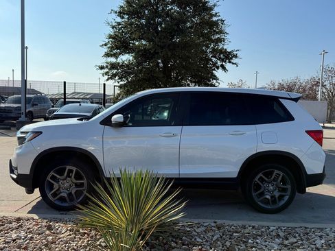 Used 2023 Honda Passport EX-L image 2